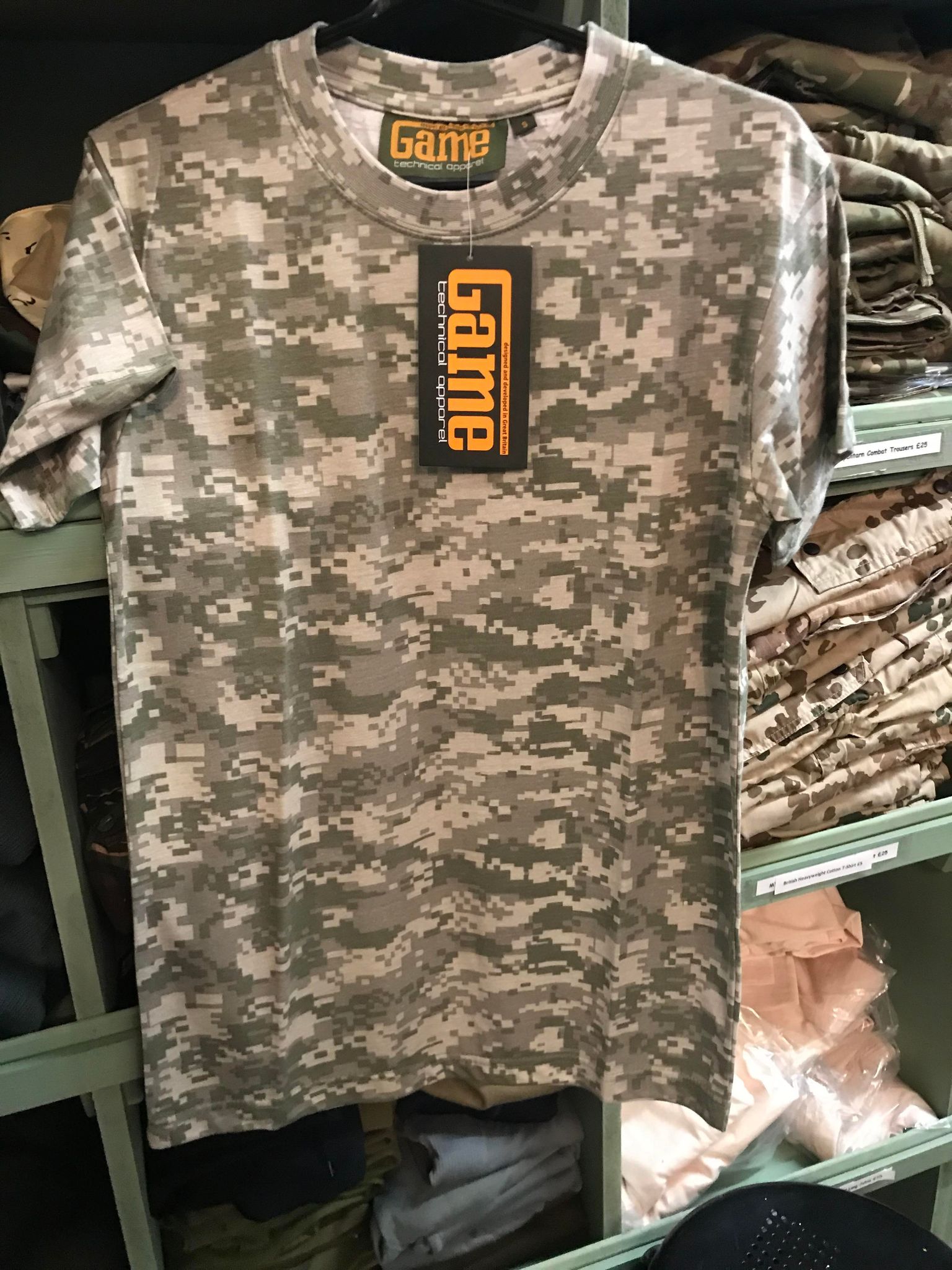 Camouflage T Shirt - Desert Digital - Click Image to Close